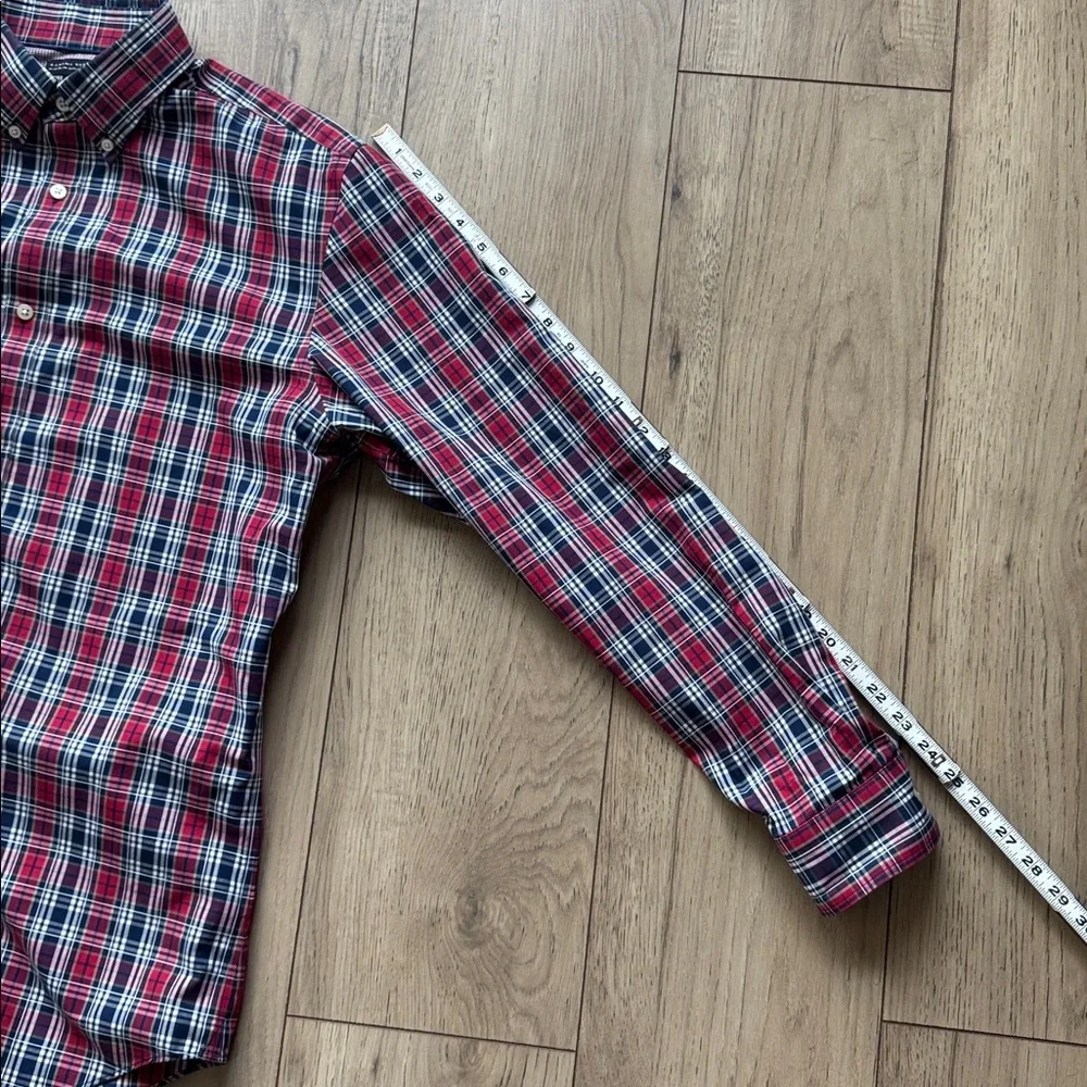 Banana Republic Non-Iron Tailored Slim Fit Red and Blue Plaid Button Down Large